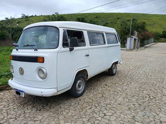 VOLKSWAGEN KOMBI 1.6 STD 8V GASOLINA 3P MANUAL